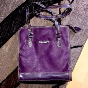 Jaclyn Smith purse